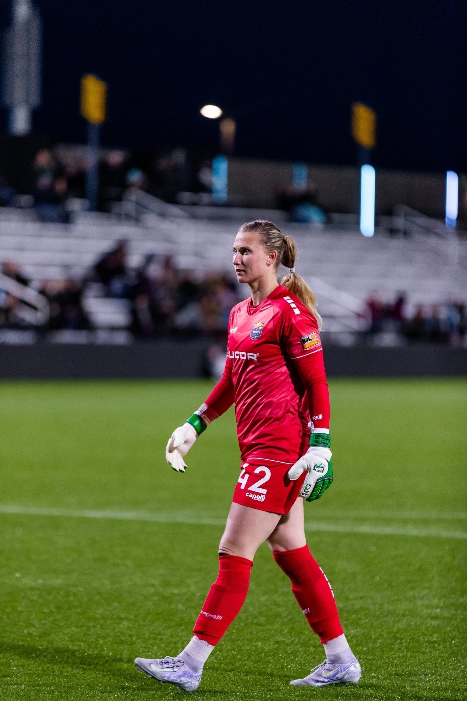 MEET THE PRO: SAMANTHA LESHNAK MURPHY